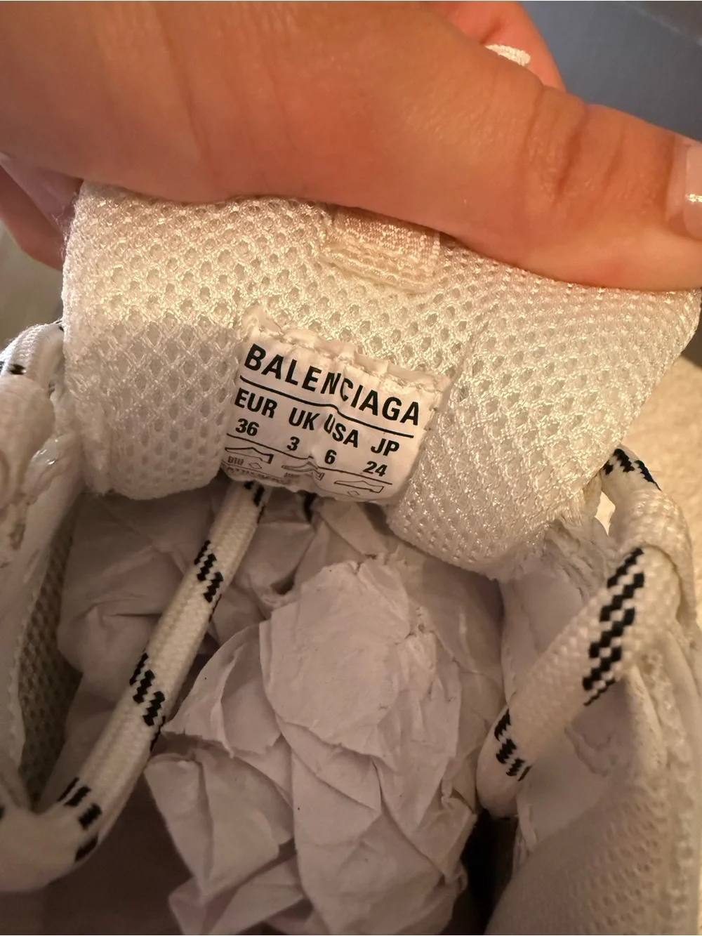 Balenciaga triple s clear sole